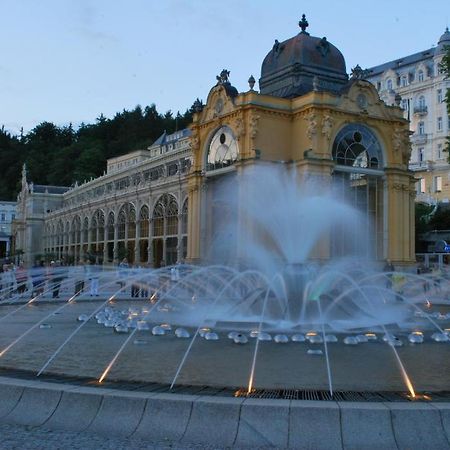 Hostel Foster Mariańskie Łaźnie Zewnętrze zdjęcie