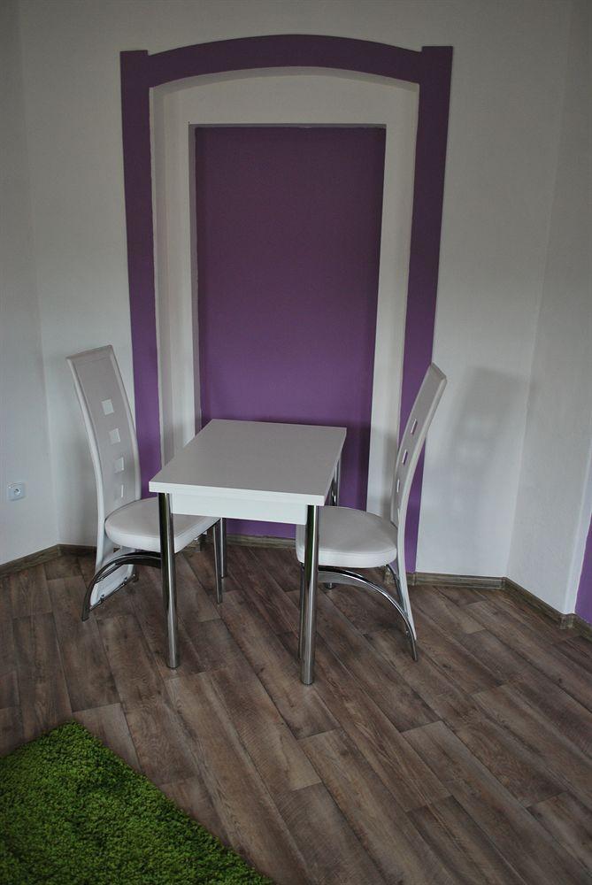 Hostel Foster Mariańskie Łaźnie Zewnętrze zdjęcie