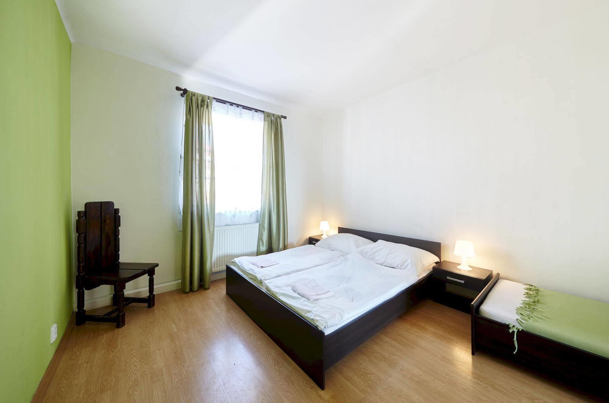 Hostel Foster Mariańskie Łaźnie Zewnętrze zdjęcie